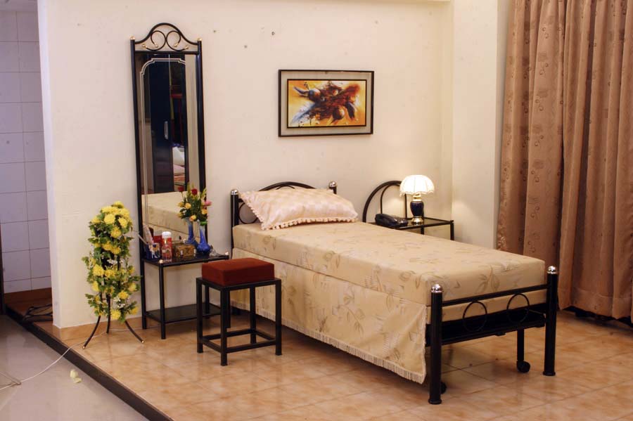 Olympia Double Bed